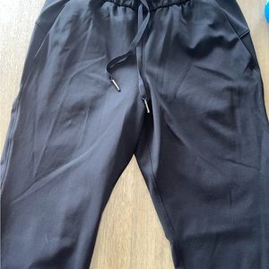 Lululemon black straight leg pants